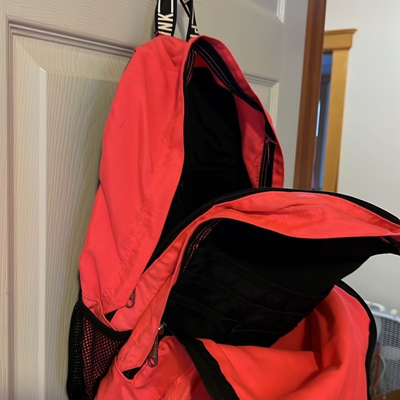 Pink backpack - Picture 2 of 3